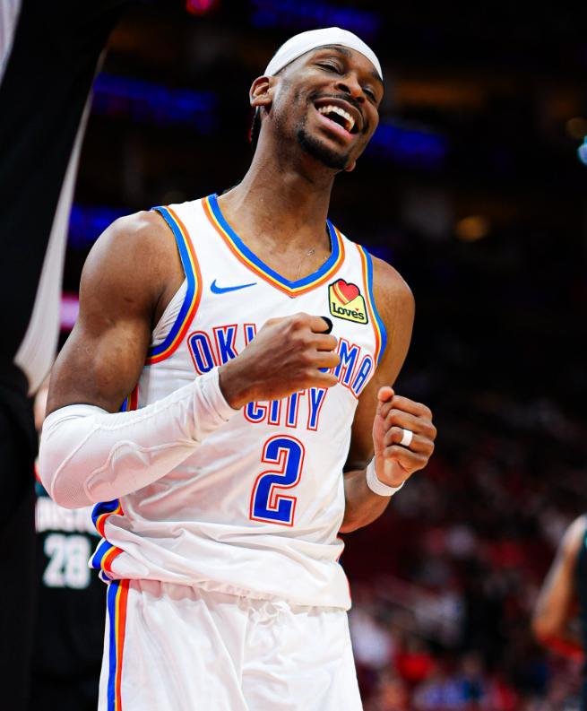 开云体育官网-亚历山大20+10刷爆神迹,兰德尔32分带不动华子,雷霆擒狼夺8连胜